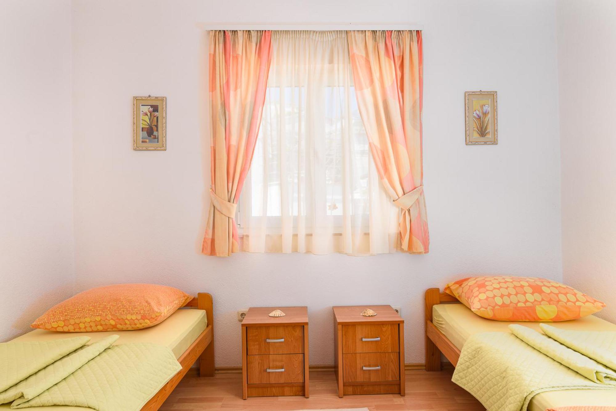 Apartmani Suki 特罗吉尔 外观 照片
